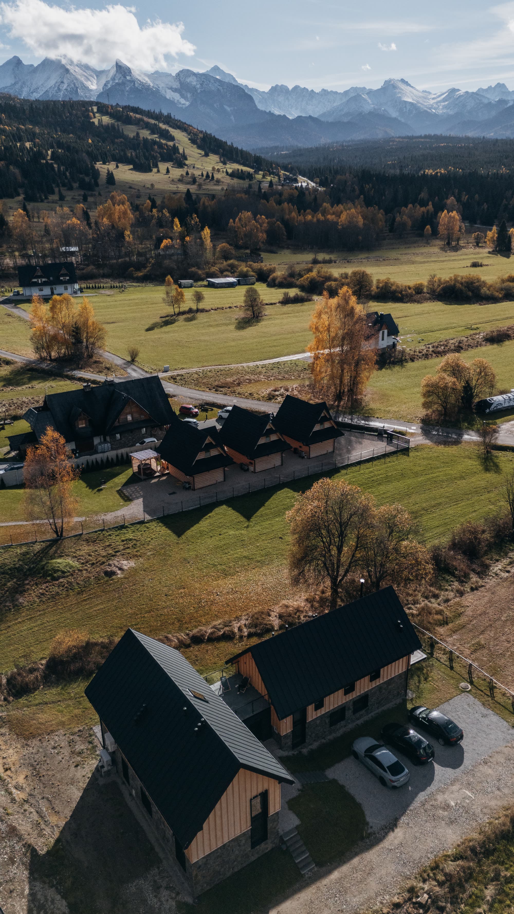 Panorama Tatr z drogi w okolicy Jurgowa – idealny widok na rozpoczęcie tygodniowego pobytu